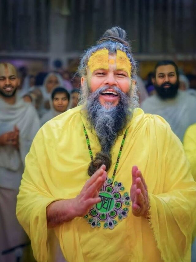 प्रेमानंद जी महाराज वृंदावन का जीवन परिचय जान आप रह जाएंगे हैरान, यहां पढ़ें इनकी जीवनी