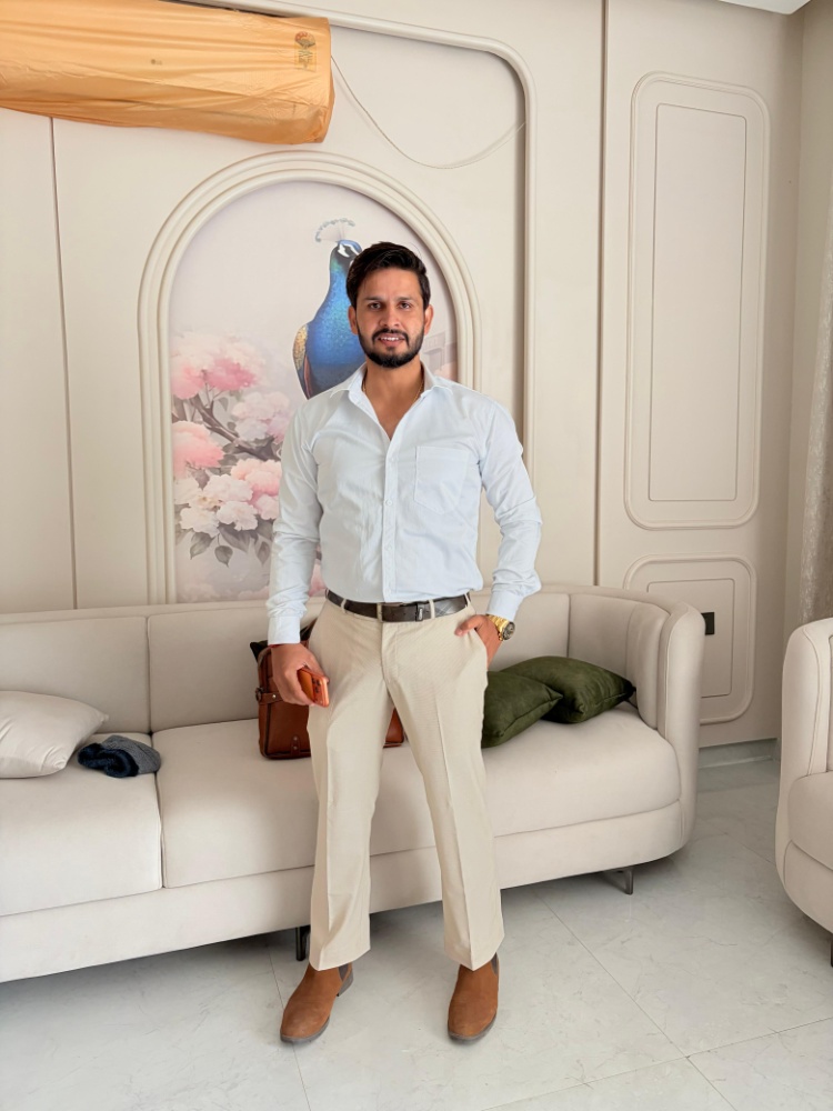 संघर्ष से शिखर तक का सफर—संस्कार, सेवा और संकल्प की अनूठी मिसाल हैं सचिन सोलंकी